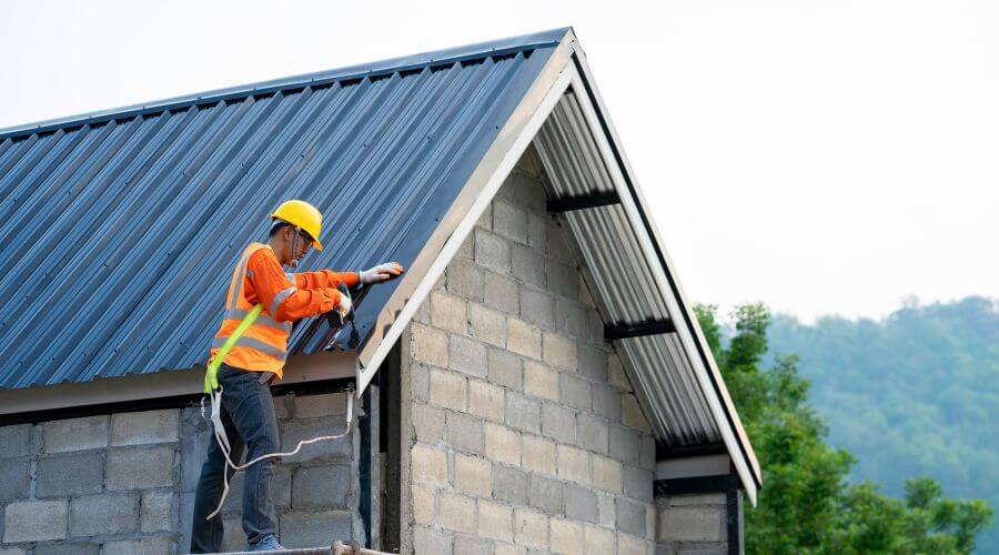 Expert flood damage restoration services in Hindsboro, IL